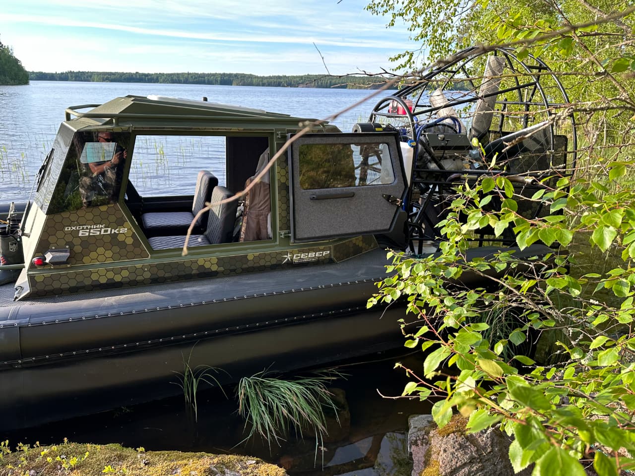 Аэролодка Север кабина