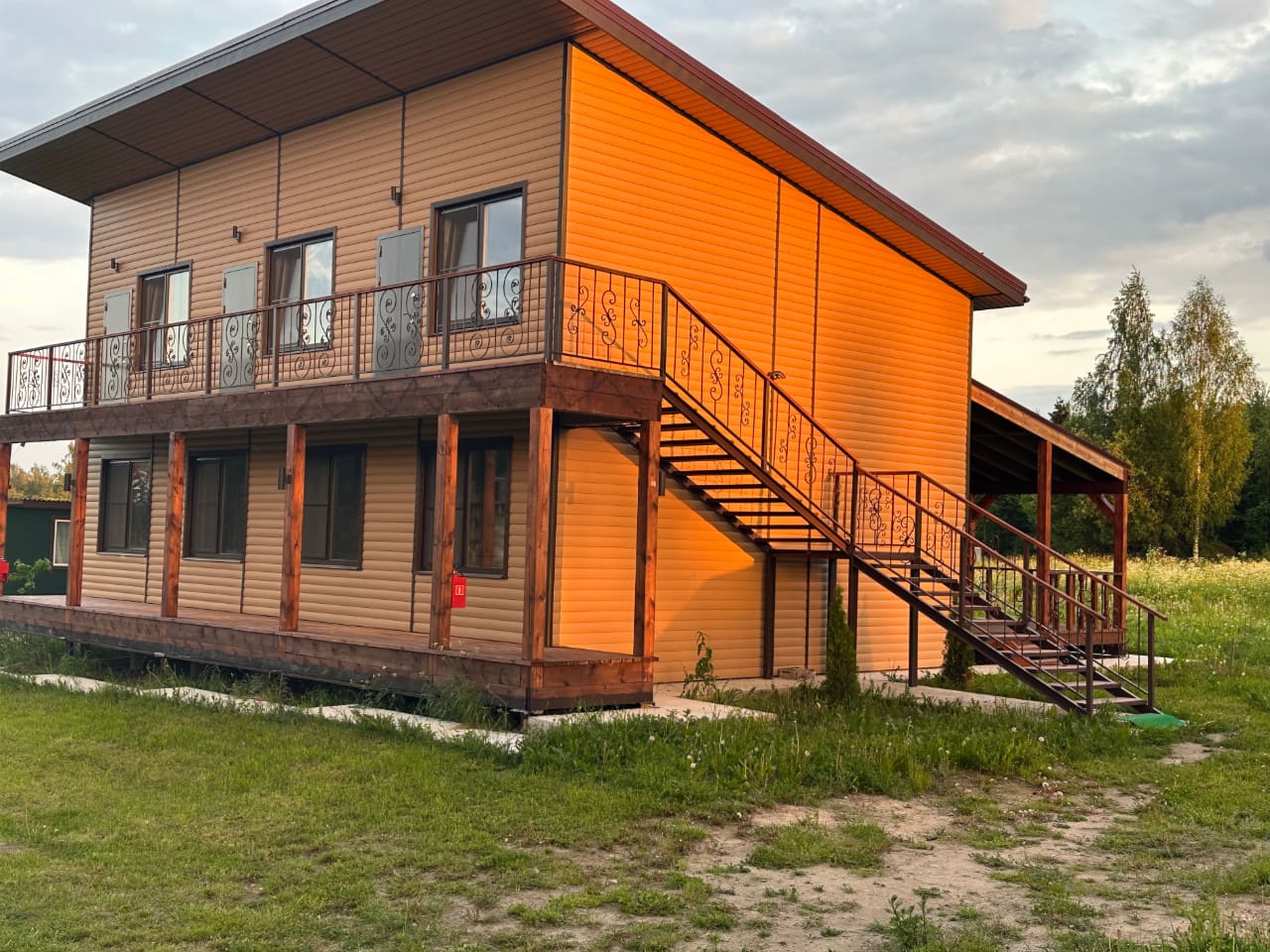 на закате отель обитель тишины